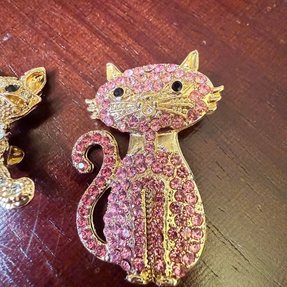 Vintage Rhinestone Cat Brooches. Set of 2